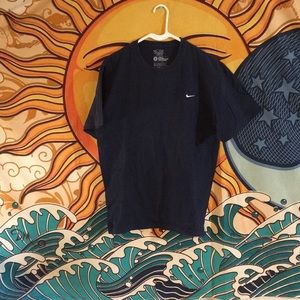 Nike tee dark blue w swoosh S